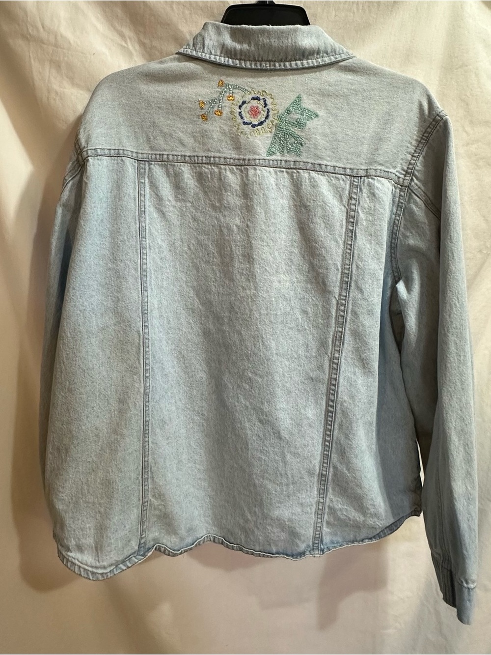 White Stag Light Blue Denim Jacket with Multicolor Floral Embroidery. - Picture 4 of 15
